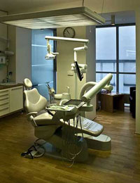 prague dentists surgery chair